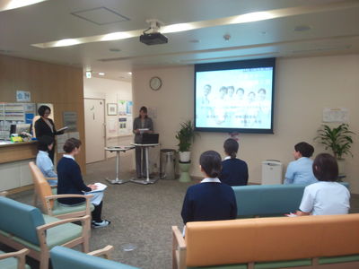 【HPコラム写真_コスモス会様】第3回「ホスピタリティ接遇マナー3級研修」.jpg